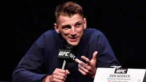 Dan Hooker prozvao Charlesa Oliveiru na jučerašnjoj press konferenciji 